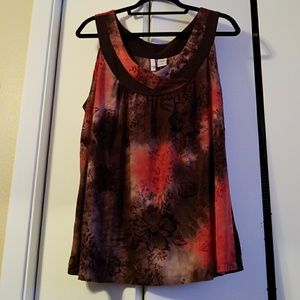 Tank top in browns n corals floral